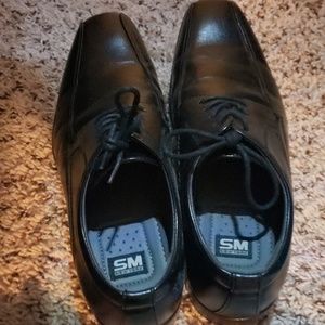 Dress shoe
